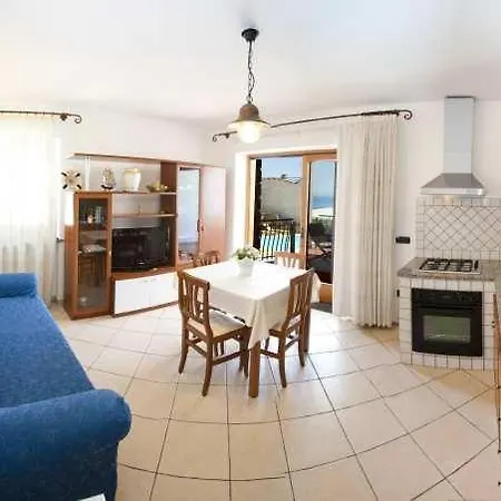 Sleeps 6 Pool Air Con Wifi * ネラノ