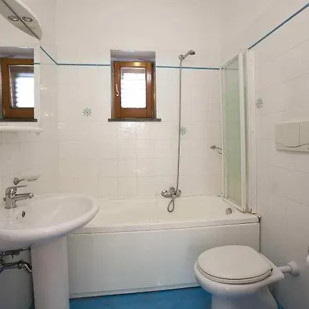 Sleeps 6 Pool Air Con Wifi *
